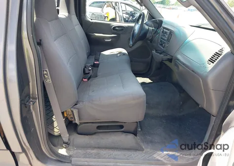 2002 Ford F-150 Xl/Xlt z USA, uszkodzony, nr VIN 1FTRF17212NB59151